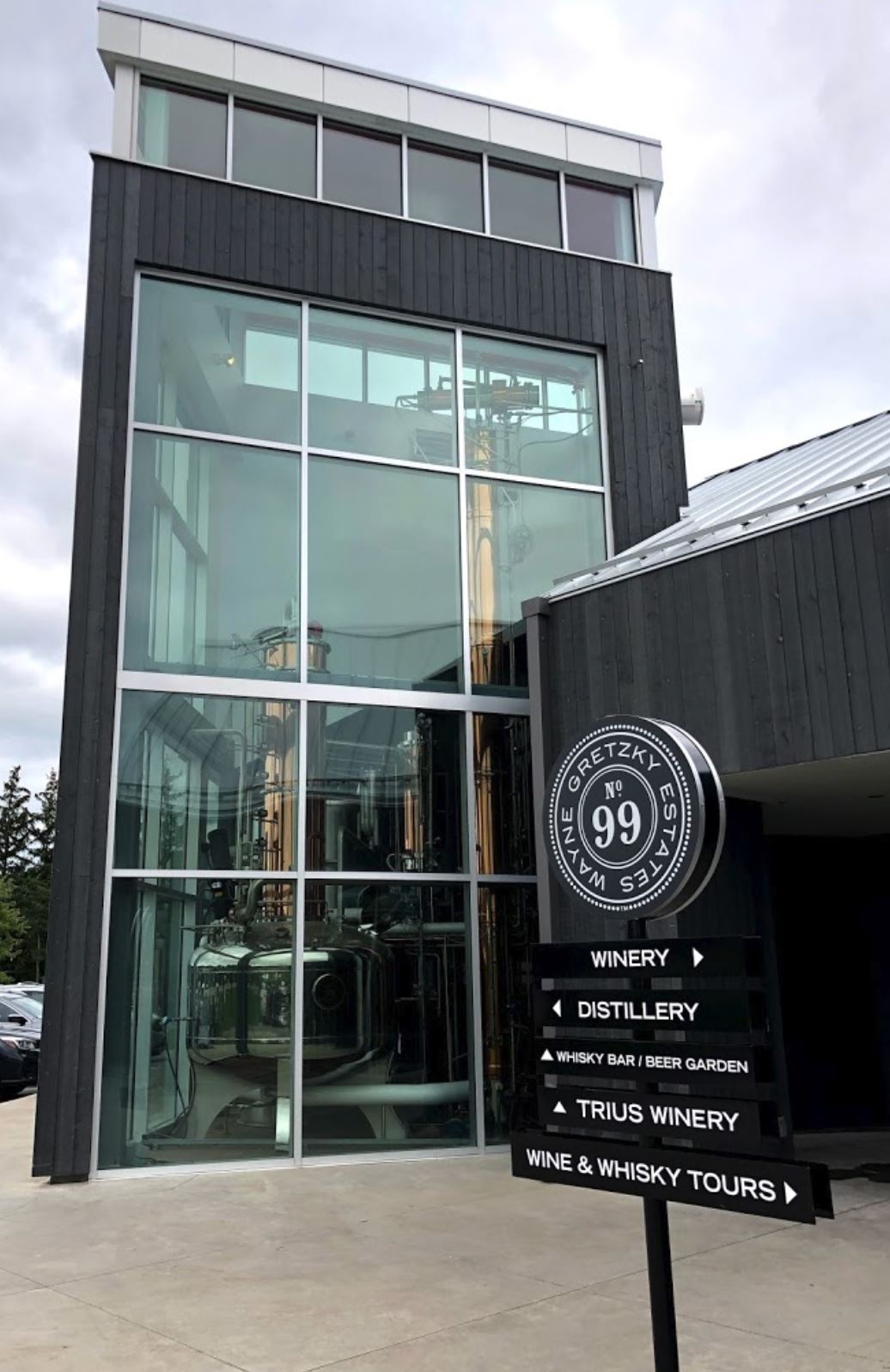 Wayne Gretzky Estates Ditillery