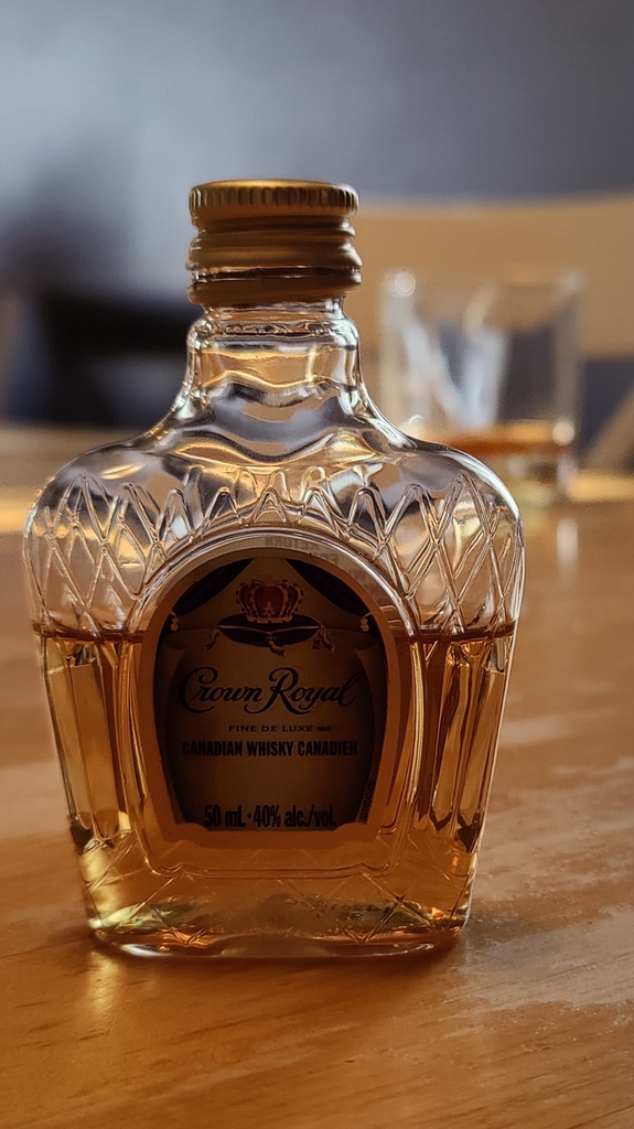 Crown Royal Fine De Luxe –